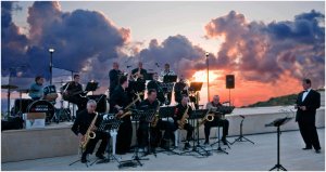 Cyprus : Barrie Rowe Big Band; Echoes of Swing