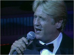 Cyprus : Joe Longthorne Concert