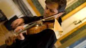 Cyprus : Peter Sheppard Skærved - Violin Recital