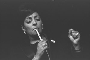 Κύπρος : Αφιέρωμα στην τζαζ τραγουδίστρια Carmen McRae