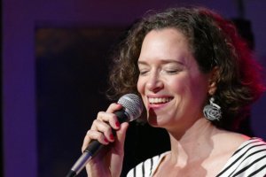 Κύπρος : Η Sarah Fenwick τραγουδάει Gershwin